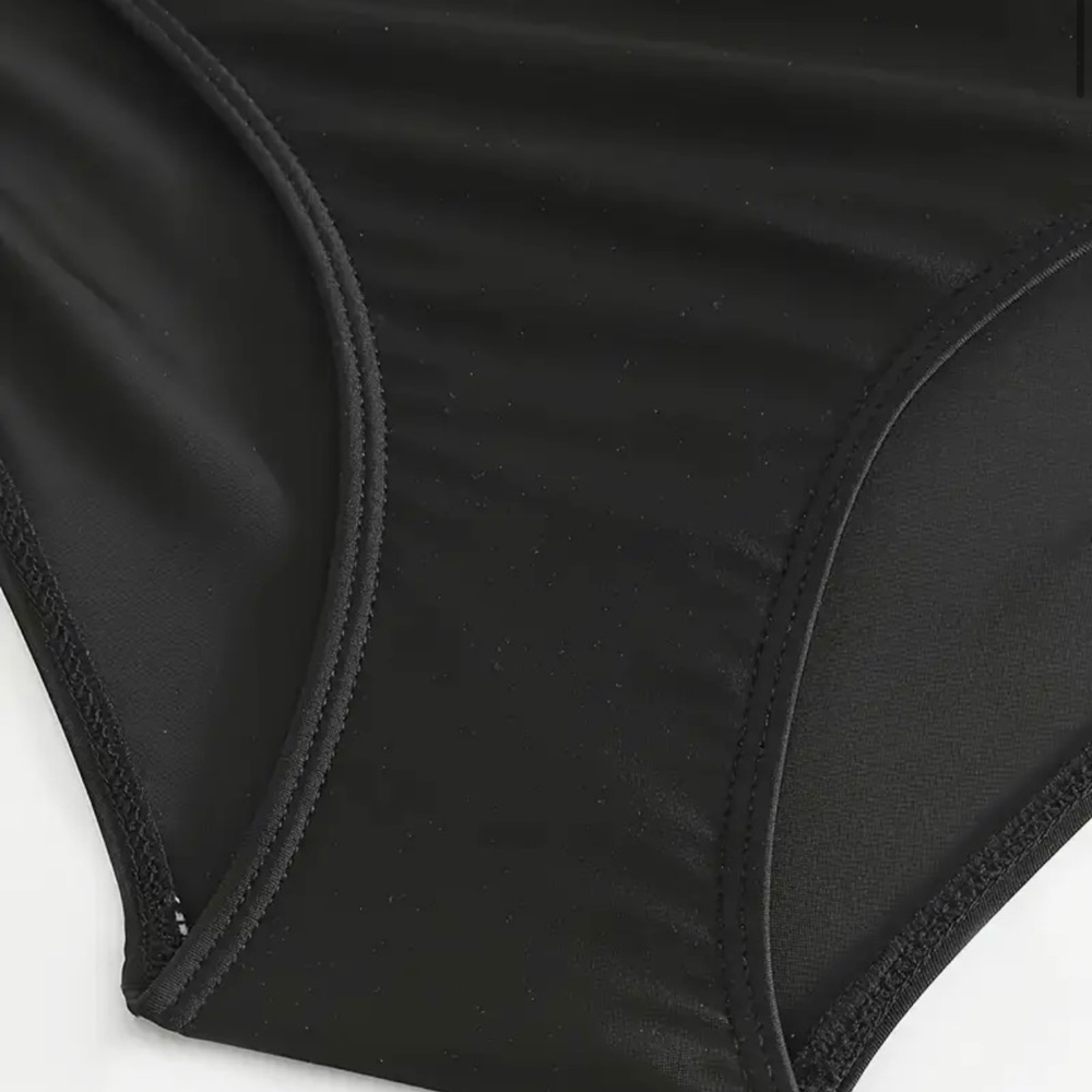 Black Flag Geometric Tankini Set - Picture 9 of 10